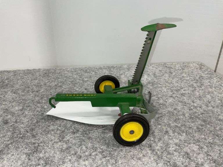 Ertl John Deere Metal Pull Type Sickle Mower, 1/16 Scale, No Box