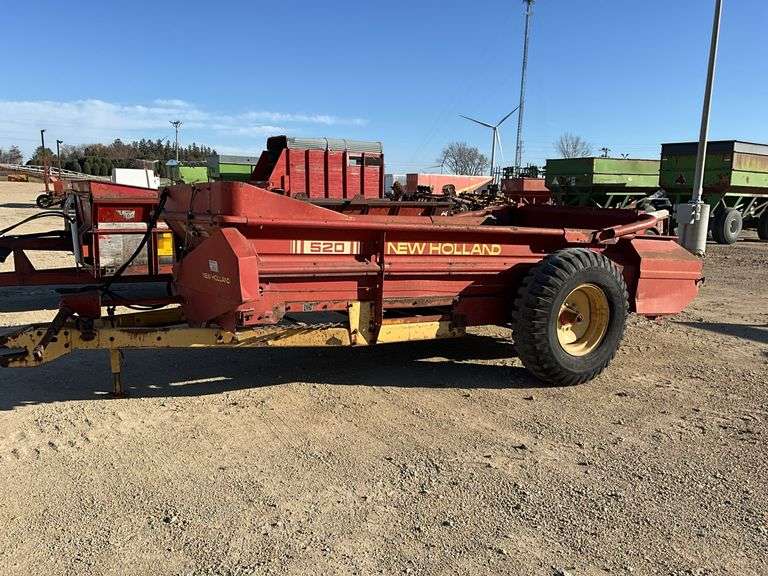 New Holland 520 manure spreader, 540 PTO