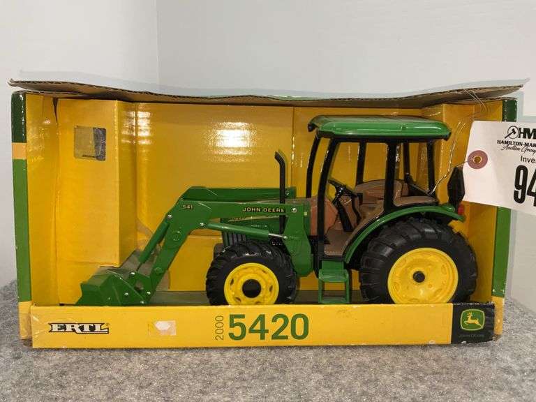 Ertl John Deere 1:16TH Scale 5420 Loader Tractor W/Box