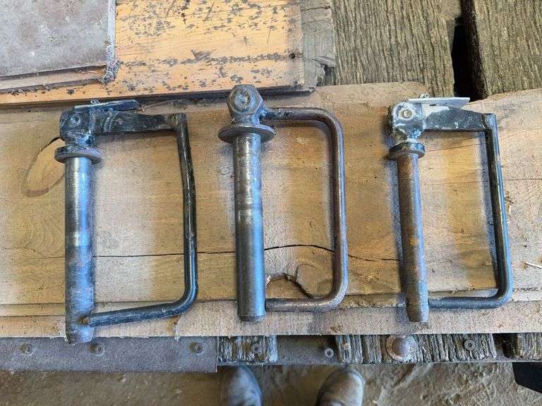 (3) Self Locking Draw Pins