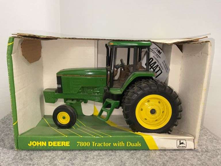 Ertl John Deere 1:16 Scale 7800 Tractor W/Duals Collectors Edition W/Box
