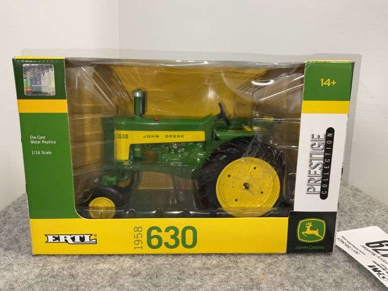 Ertl John Deere 1/16TH Scale Prestige Collection 630 Tractor W/Box