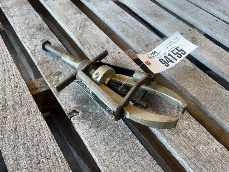 Posi-Lock Gear And Bearing Puller