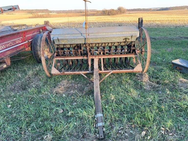 Minneapolis Moline 6’ Grain Drill, Grass Box, Steel Wheels, Wooden Hitch