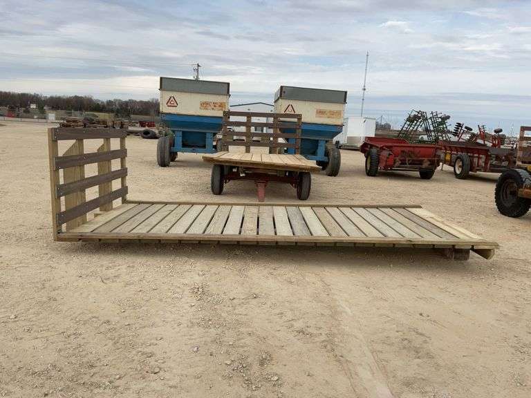 8x16' New hay rack top, treated