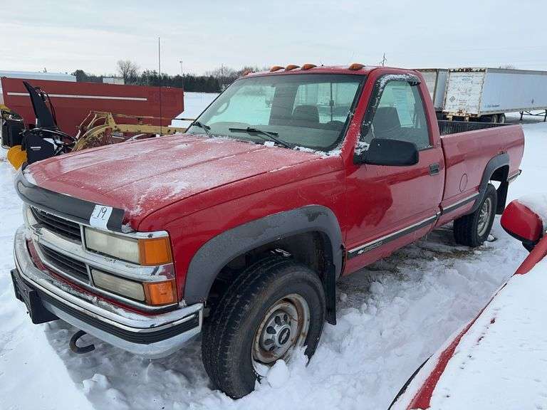 *** 1998 Chevy 2500 Pickup, 4x4, Reg Cab, Long Box, 232,317 Miles, One Owne