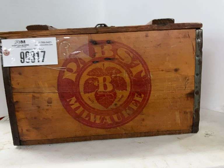 Pabst Milwaukee Wooden Carrying Box, 2 Doz. Small