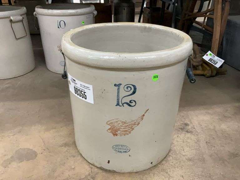 Red Wing 12 Gallon Big Wing Crock, Has Wooden And Metal Bail Handles, Has H