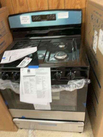 New Amana 30 inch gas range with bake assist temps, model AGR6303MMS -  loc