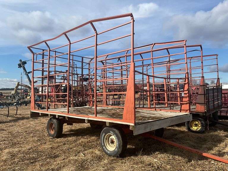 Throw Dem Racks 9'x16' Steel Bale Throw Rack, wood floor, MN Jumbo - Hamilton-Maring ...