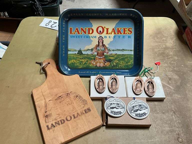 Land O'Lakes Cutting Board, Land O'Lakes Hanging O