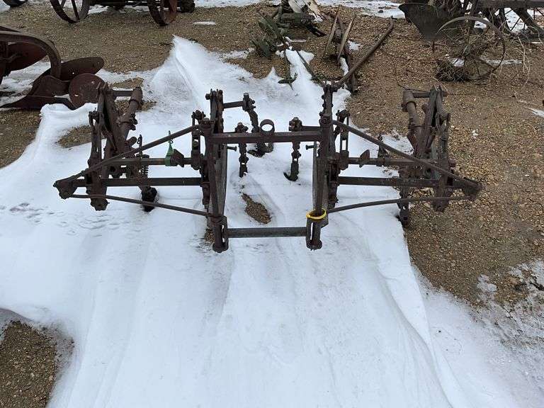 2 row JD mounted cultivator