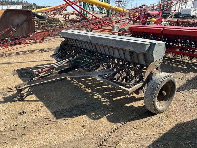JD 10ft grain drill