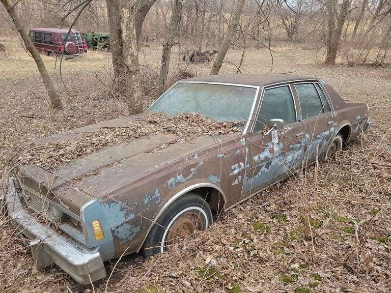 !!!1979 Chevy Impala 4 Door Car, auto, does not ru