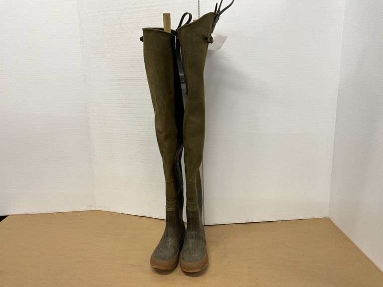 Hodgman Waders, Size 8, 36" Tall HamiltonMaring Auction Group