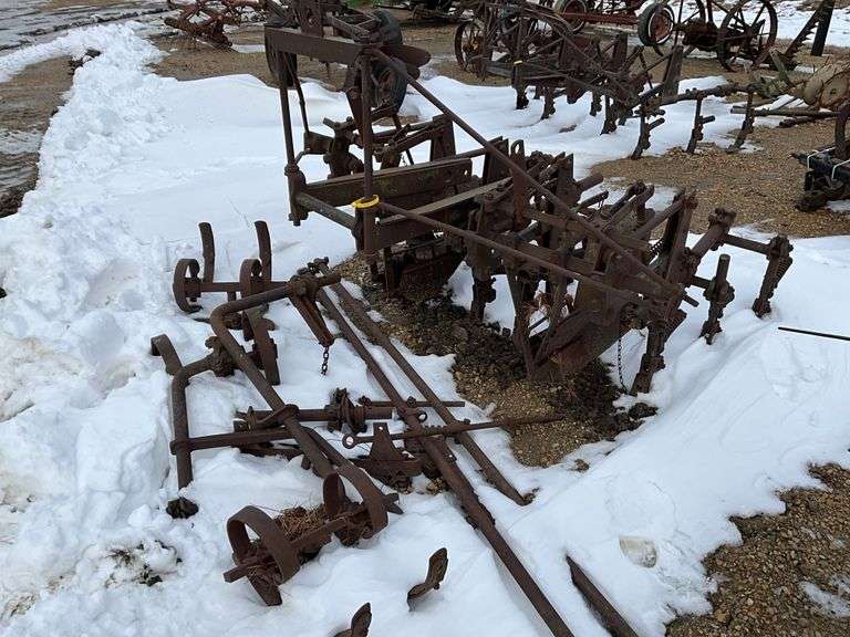 2 row JD mounted cultivator