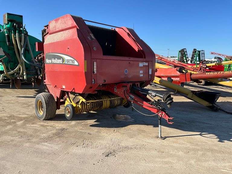 New Holland BR780 Round Baler, Twine Only, Not use