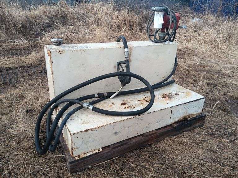 110 Gallon Fuel Tank with 12 Volt Pump