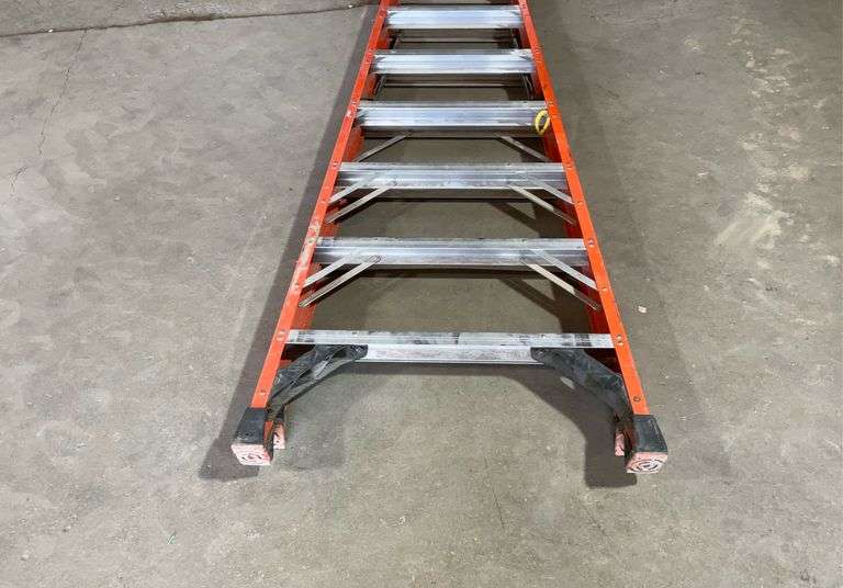 Werner 10ft step ladder, 300# rated