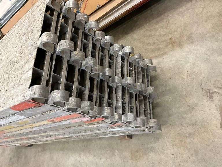 Aluminum Scaffolding Plank 81"x19", Photo is Repre
