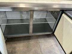 Maxx Cold Model MXCPP70 Refrigerated Pizza Prep Table, Raised Riser, 70" Lo