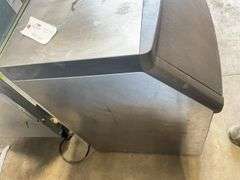 Manitowoc Model QY0214A Ice Maker, NSF, Plastic is Cracked, 26"x33"x27"