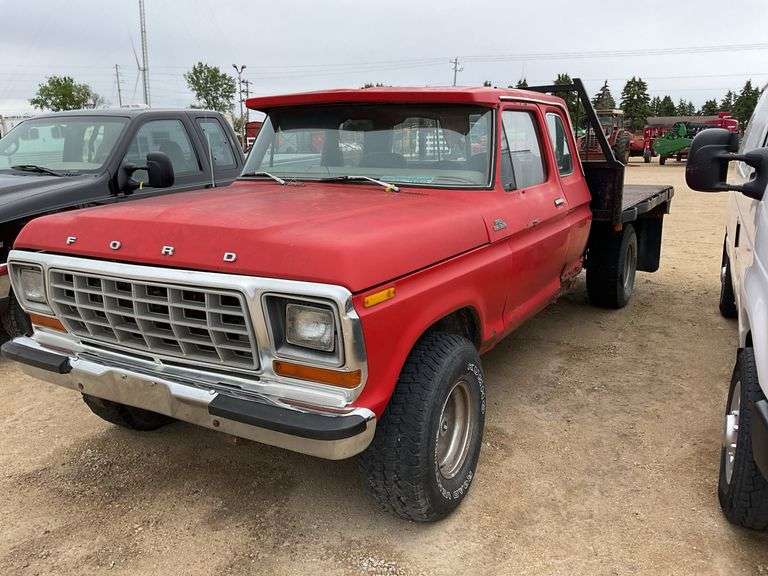 *** 1979 Ford F-150 ext cab w/flat bed; 126k miles