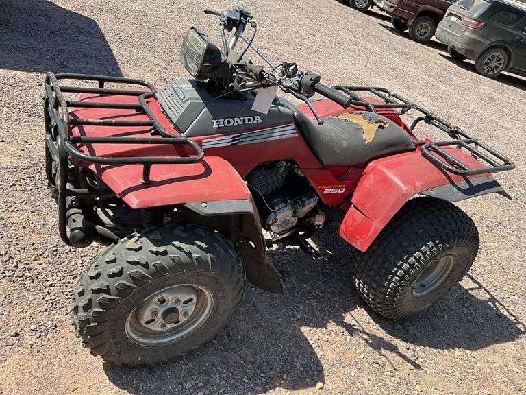 Honda Fourtrax  250, 4 x 2 ATV, Shaft Drive, Runs & Drives, Needs new batte