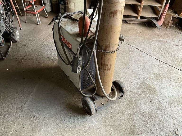 Hobart beta-mig 251 welder w/tank. No paper work for tanks