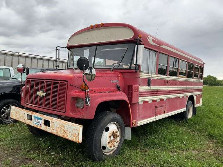 ***1993 Chevy School Bus, 27 Passenger, 4 Speed Au