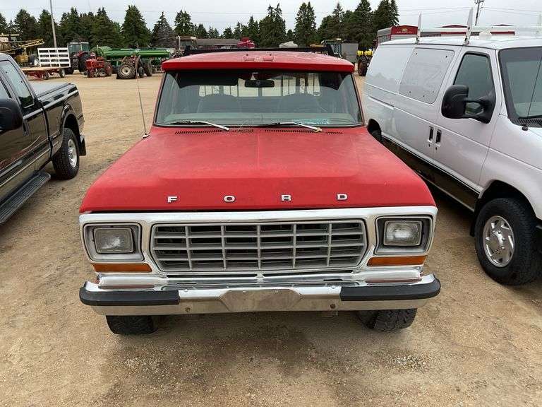 *** 1979 Ford F-150 ext cab w/flat bed; 126k miles