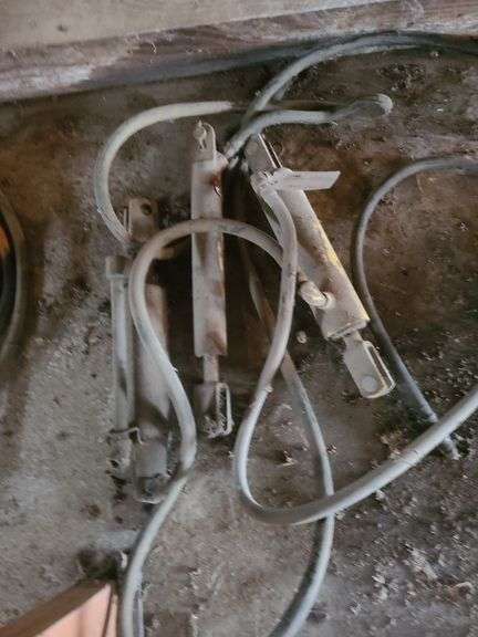 (3)Hydraulic Cylinders