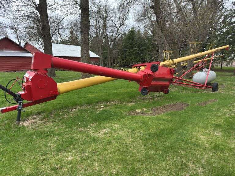 Westfield MK100-71 Swing Hopper Auger, 10"x71', Double Auger Hopper, Hydrau