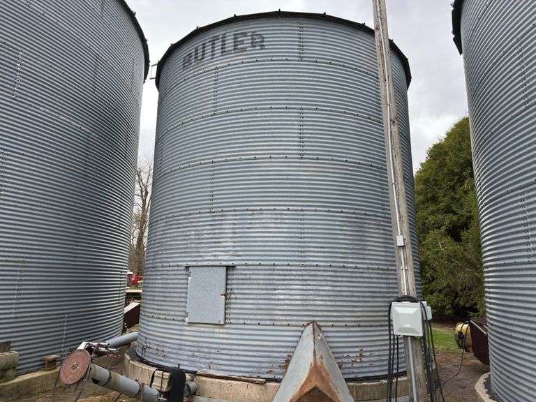 Butler Grain Bin with Unload Auger (No Motor), 18' Wide, 18' Tall