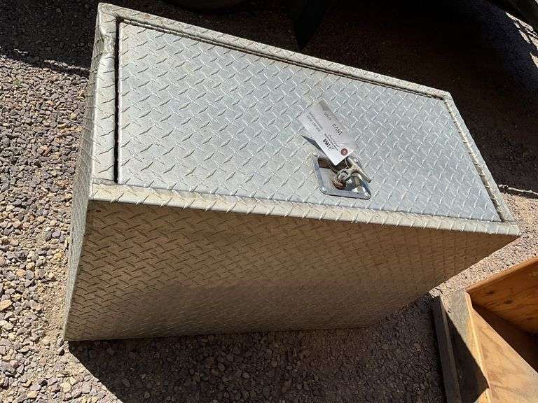 Aluminum Truck Toolbox, 18"x24"x36"