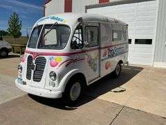 1962 International Metro Step Van Concession Truck, 116,294 miles showing,