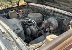 Chev 3/4 ton truck, 4x4, brown.  Non-runner - no title/reg