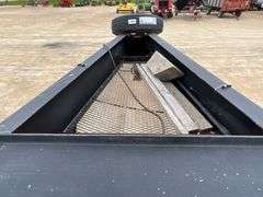 *** 2010 Loadmaster trailer, 32ft dual tandem axle