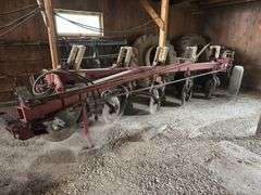 International 710 Automatic Plow, 5 x 18's, Coulters, In-Furrow