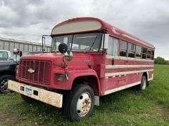***1993 Chevy School Bus, 27 Passenger, 4 Speed Au