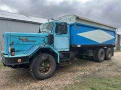 1969 White Construcktor Twin Screw Grain Truck, Crysteel 18' Steel Box and 