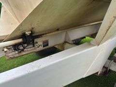 Willmar 600 Dry Fertilizer Spreader, Dual Spinners, Tandem Axle, 540PTO, Go