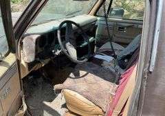 Chev 3/4 ton truck, 4x4, brown.  Non-runner - no title/reg