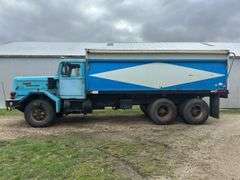 1969 White Construcktor Twin Screw Grain Truck, Crysteel 18' Steel Box and 