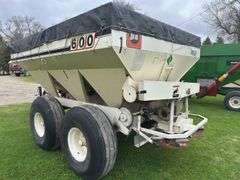 Willmar 600 Dry Fertilizer Spreader, Dual Spinners, Tandem Axle, 540PTO, Go
