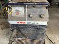 Hobart beta-mig 251 welder w/tank. No paper work for tanks