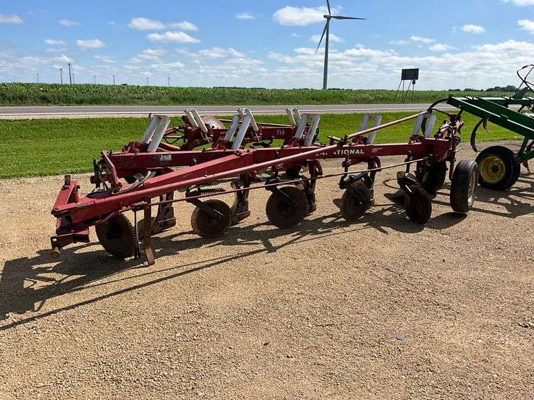 International 5 bottom mounted plow, #710