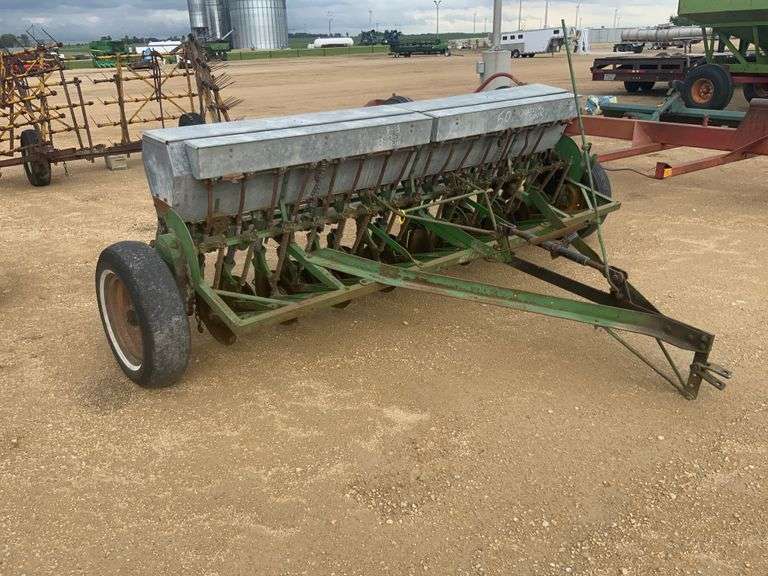 John Deere Van Burnt Grain Drill, 10ft, Single Disc Openers, Grass Seeder