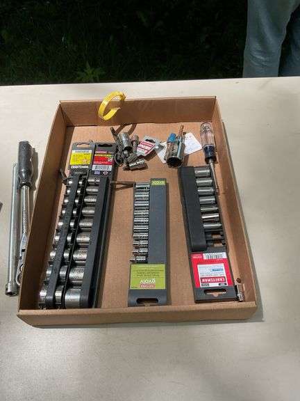 Flat of craftsman 3/8 & 1/4 ratchets & sockets