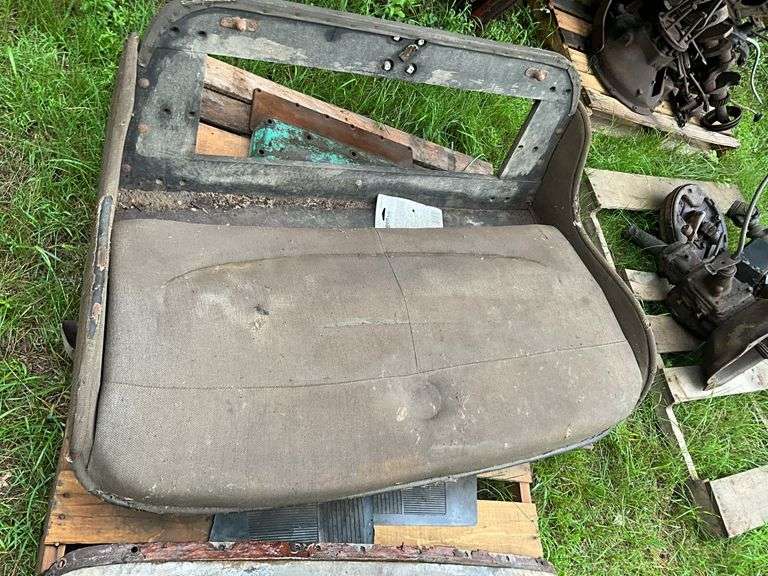 Ford Model A/T Fuel Tanks, Seat